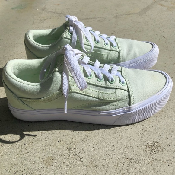 Canvas Vans Ankle Shoes, Ultracush Lite in Mint Green, Size 7 - Picture 2 of 8